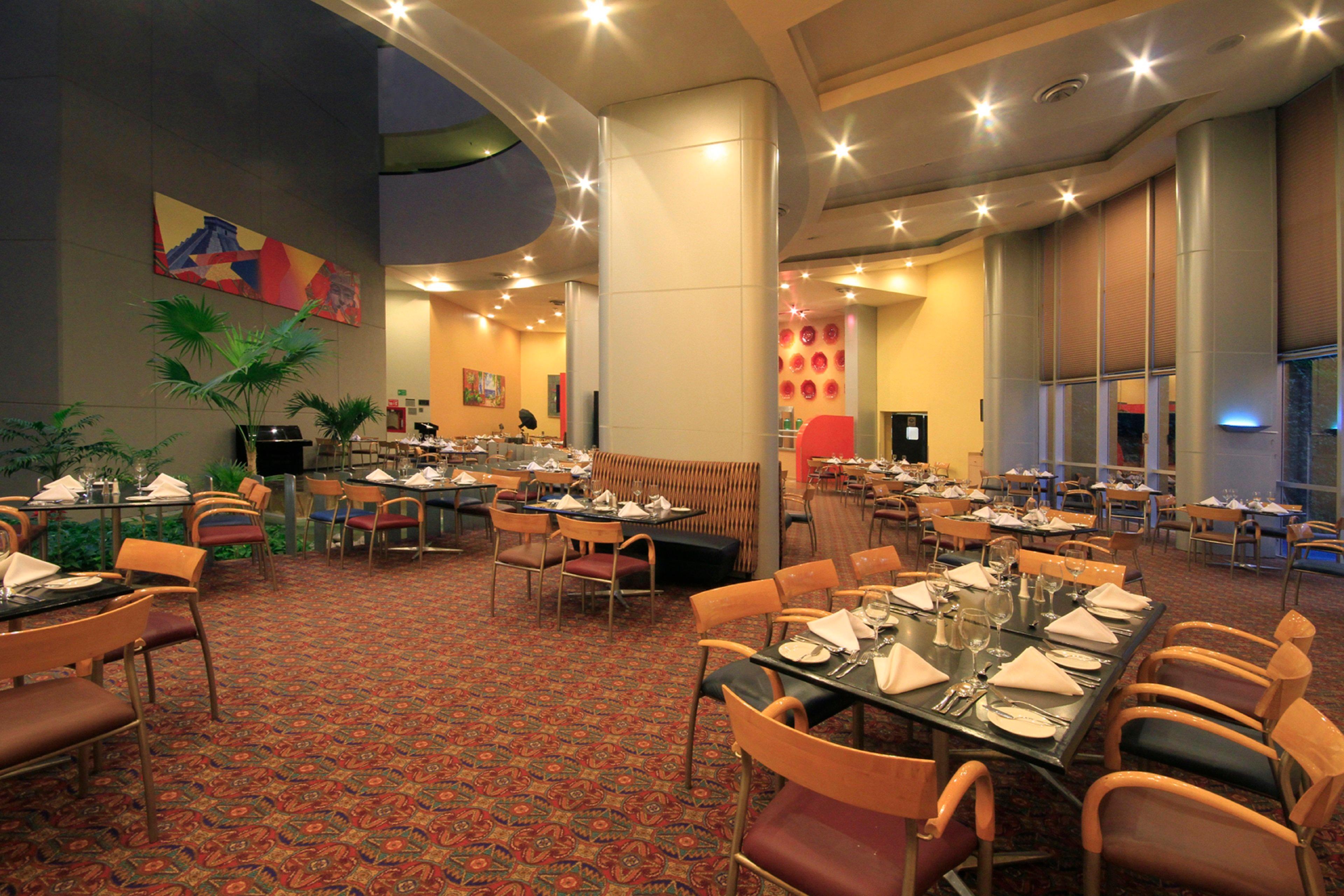 Holiday Inn Monterrey-Parque Fundidora By Ihg Dış mekan fotoğraf The restaurant