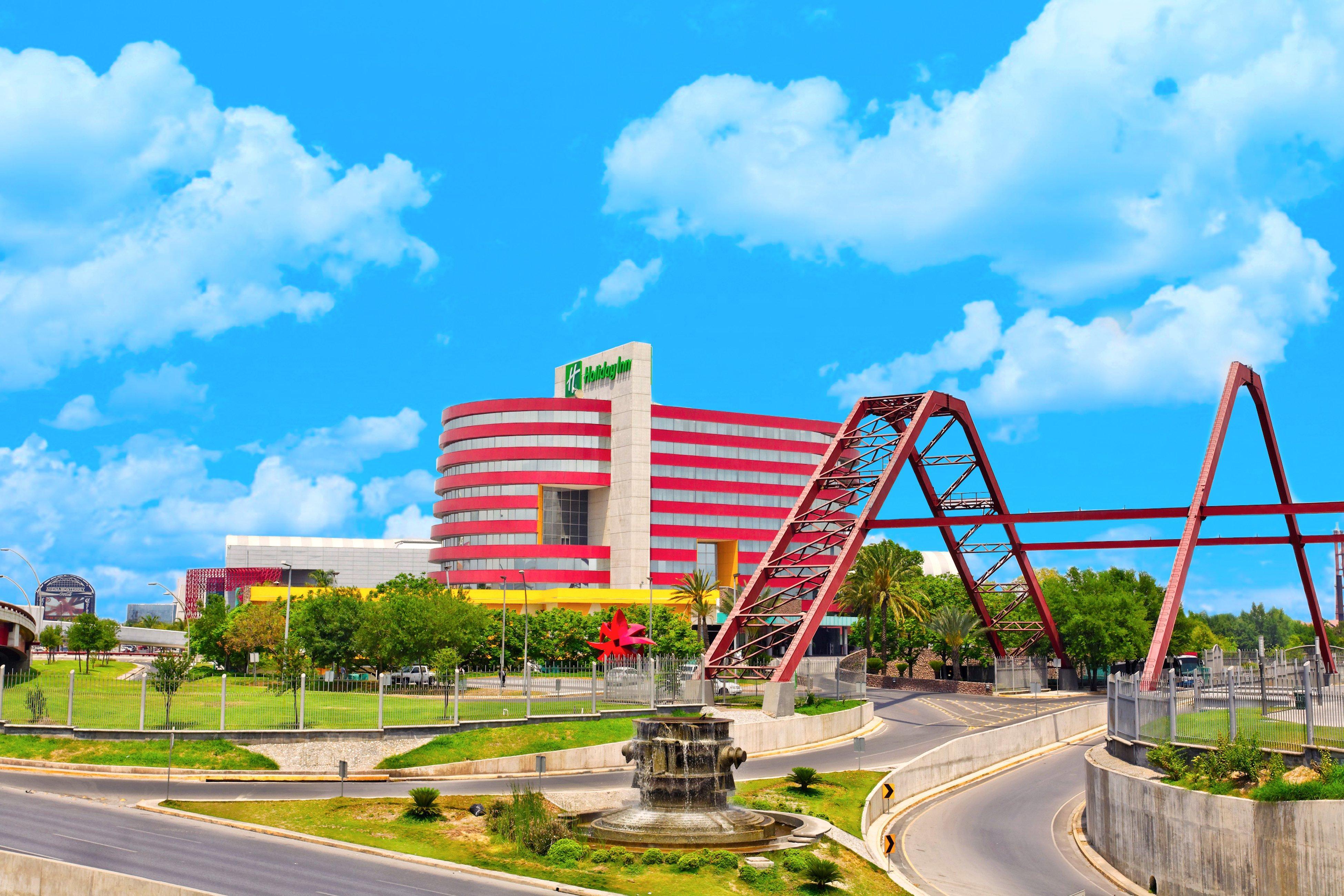 Holiday Inn Monterrey-Parque Fundidora By Ihg Dış mekan fotoğraf La Plaza Mall